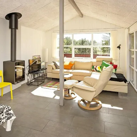 Nyaraló Two-bedroom Holiday In 27