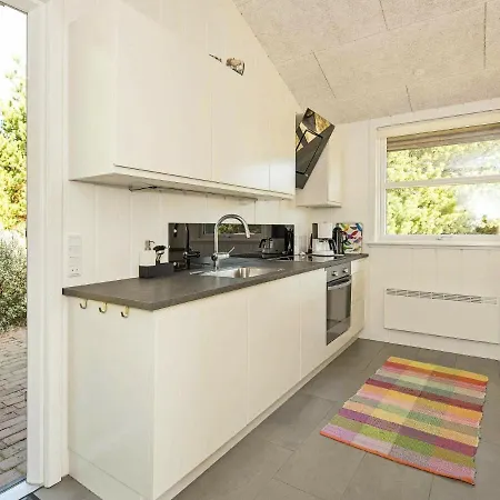 Nyaraló Two-bedroom Holiday In 27