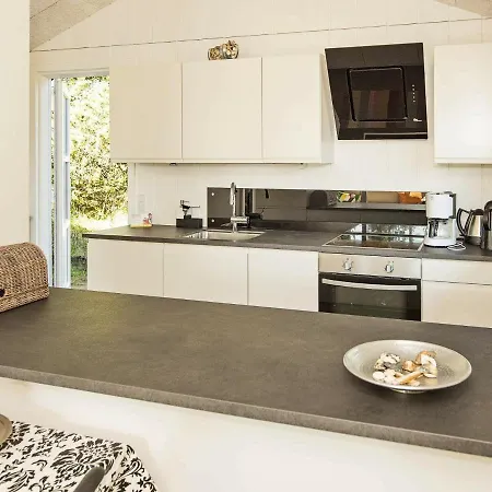 Two-bedroom Holiday In 27 Nyaraló Blåvand
